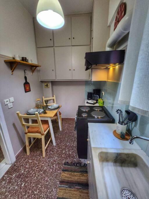 Ilyssos - Boho Stylish Apt- Hilton Area Athen Eksteriør billede